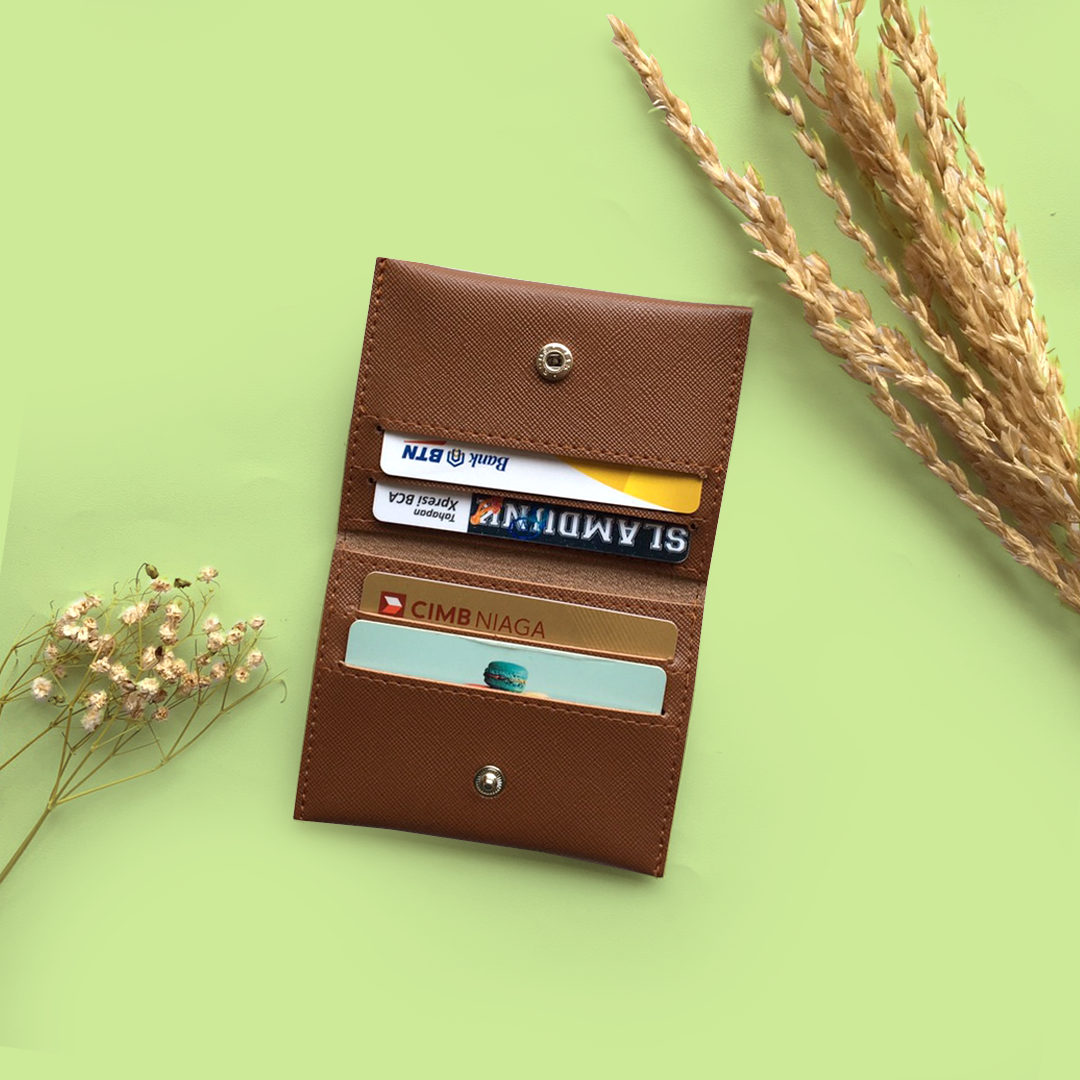 Button wallet