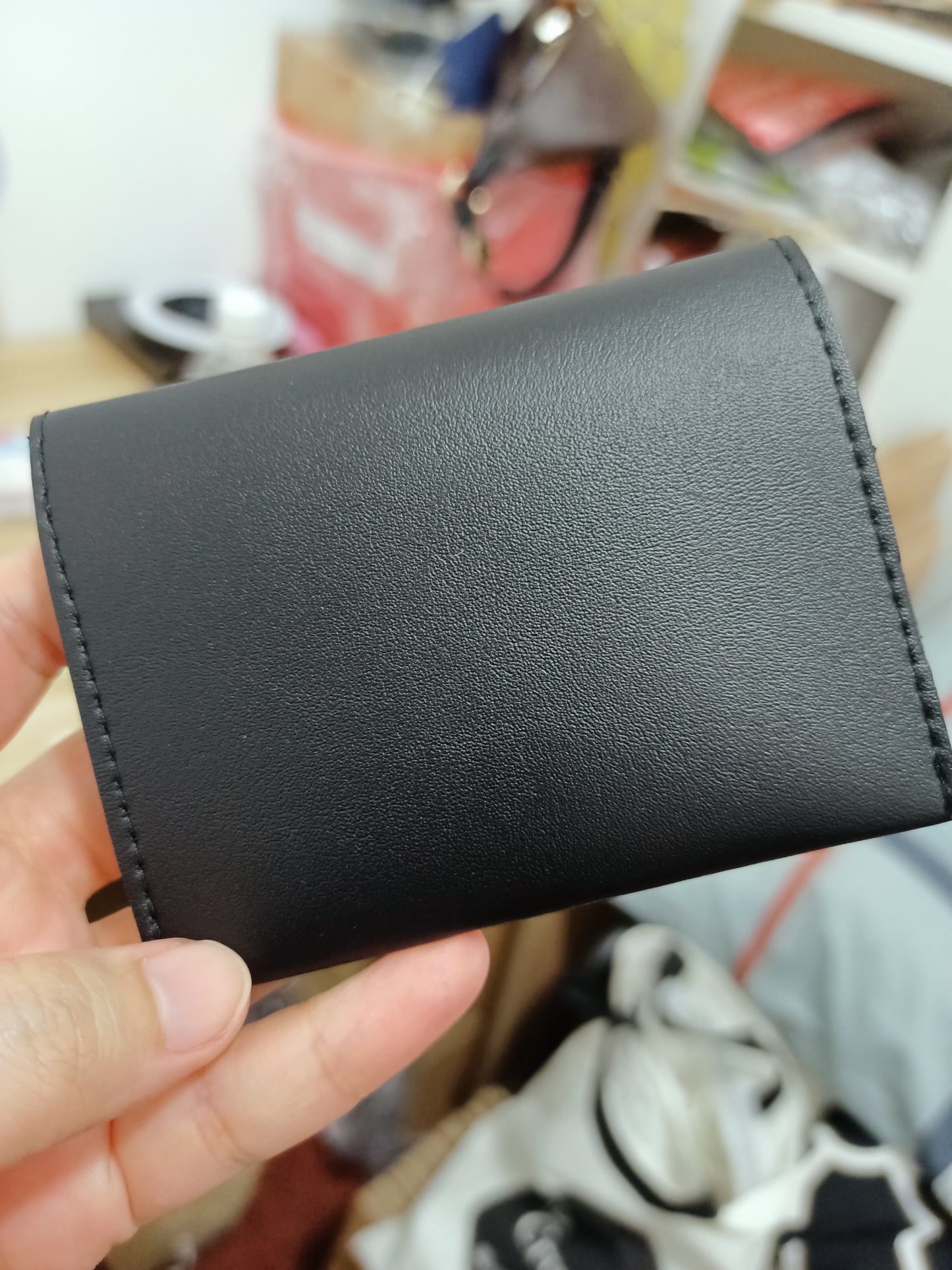 Button wallet