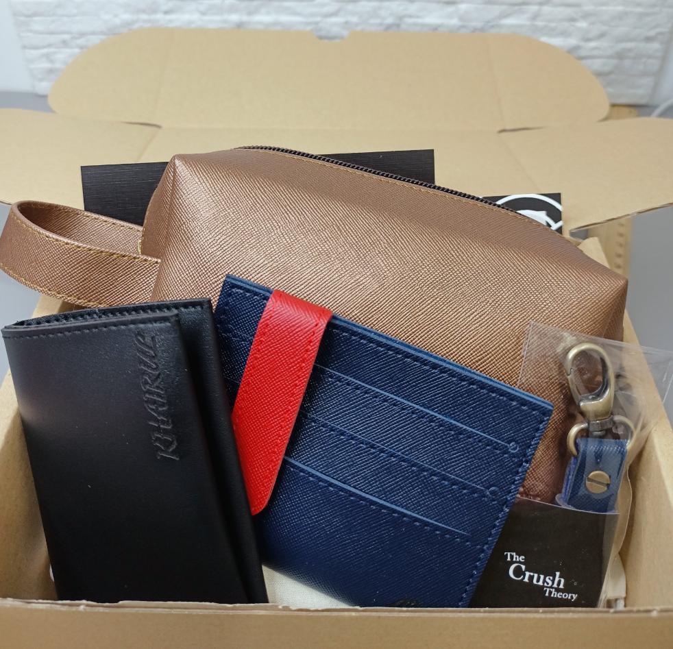 Gold Metallic Pouch Giftbox
