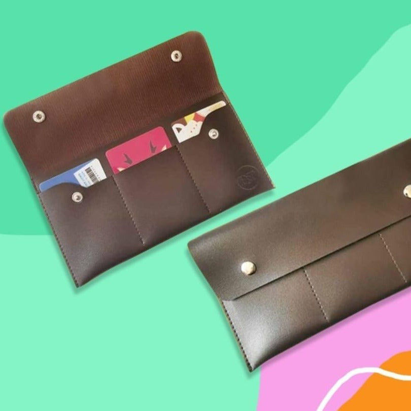 Button Travel Wallet